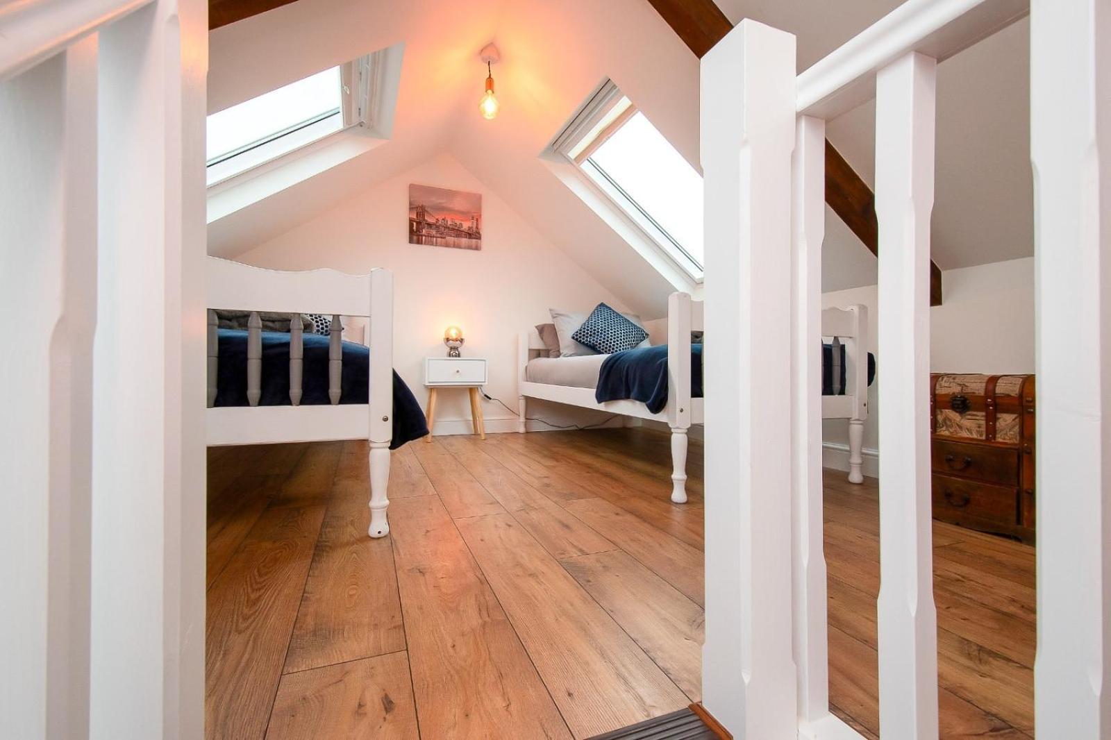 Casa One Hundred - A Beautiful 4 Bed House On The Beach Front Swansea Luaran gambar