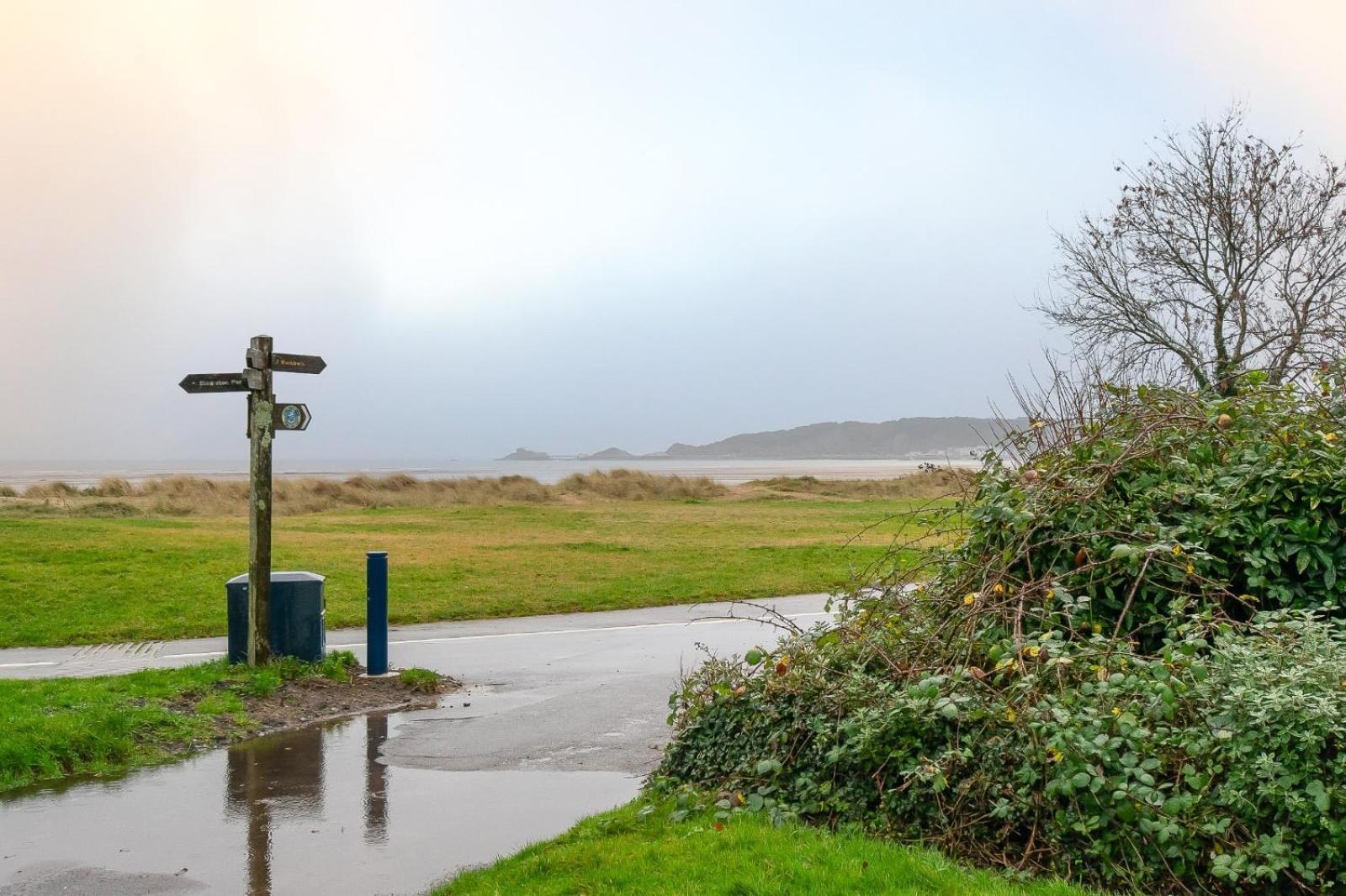 Casa One Hundred - A Beautiful 4 Bed House On The Beach Front Swansea Luaran gambar