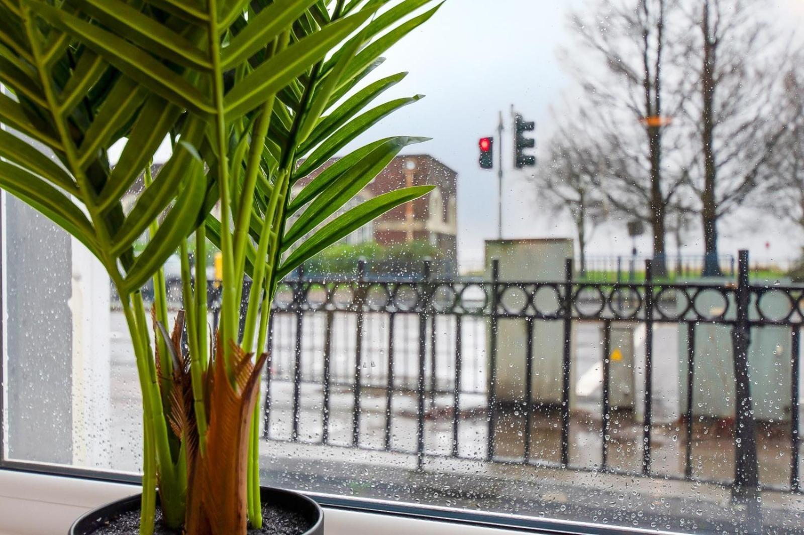 Casa One Hundred - A Beautiful 4 Bed House On The Beach Front Swansea Luaran gambar