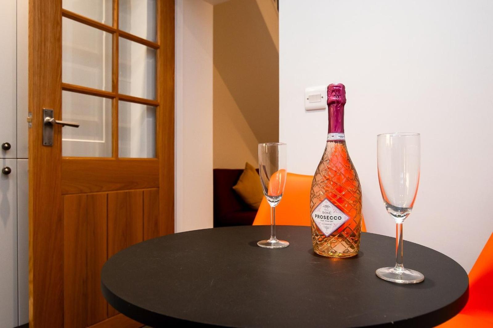 Casa One Hundred - A Beautiful 4 Bed House On The Beach Front Swansea Luaran gambar